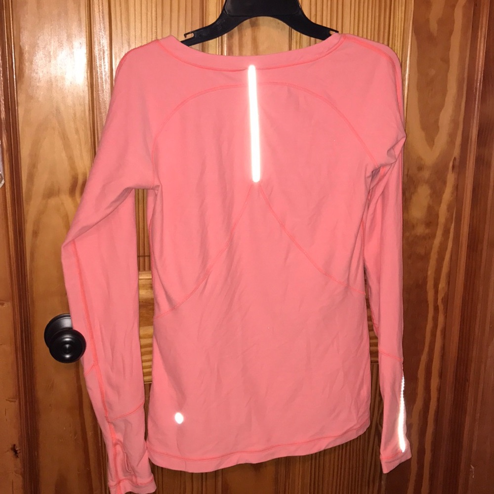 Lululemon running pullover - Picture 4 of 5